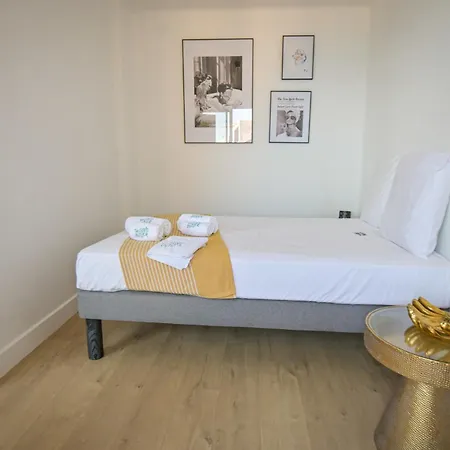 Helena - Bright 2br Trottel By Foot - By Tgb * Ajaccio (Corsica)